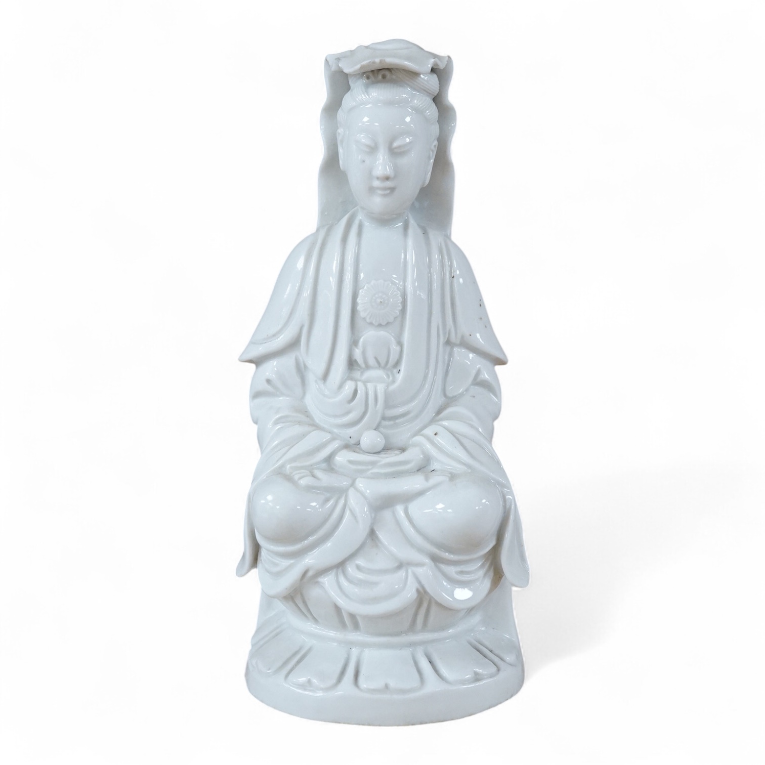 A 19th century Chinese blanc de chine figure of Guanyin, 19cm high